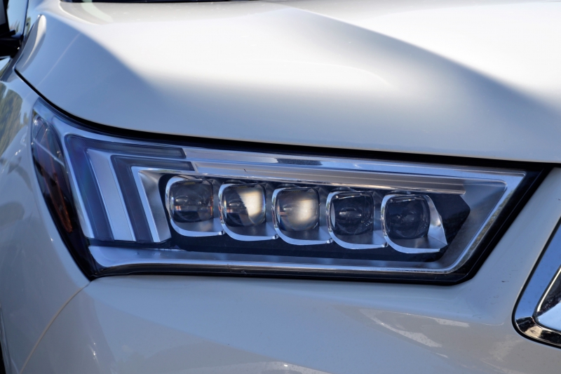 automobile-CALLIAN-min_acura-headlamp-2834131